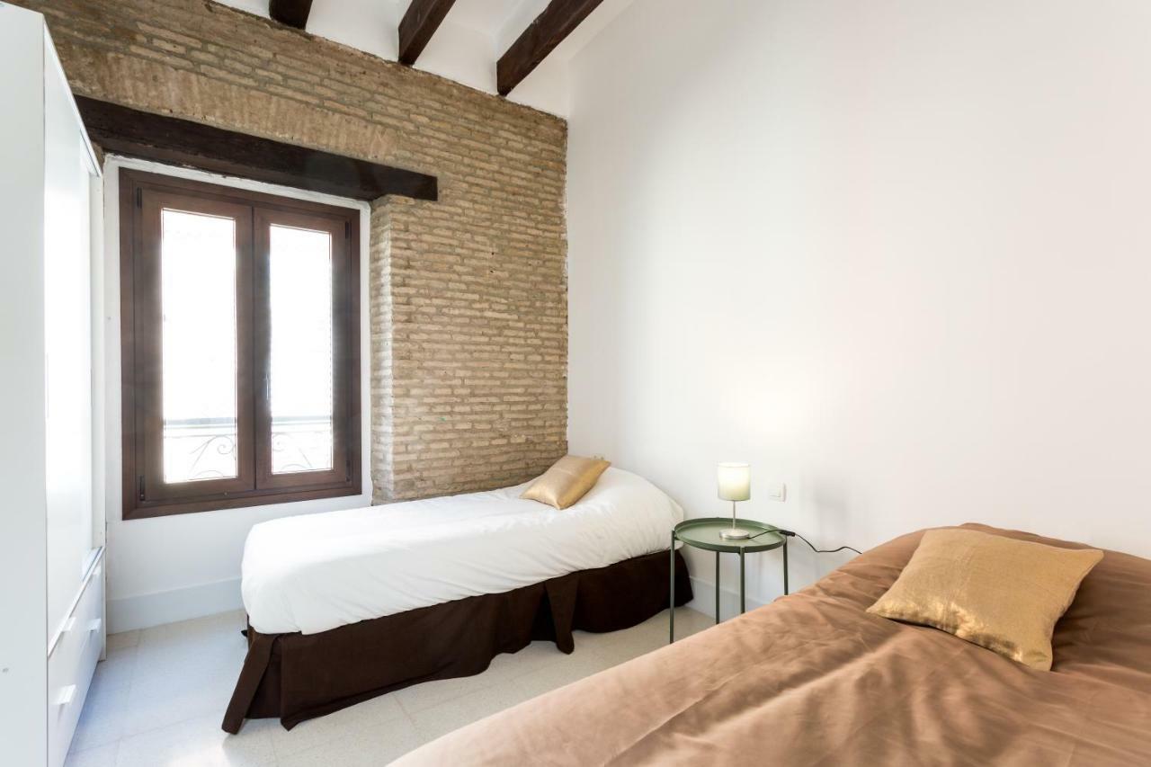 RR Apartamentos Arrayan 23 Sevilla Exterior foto