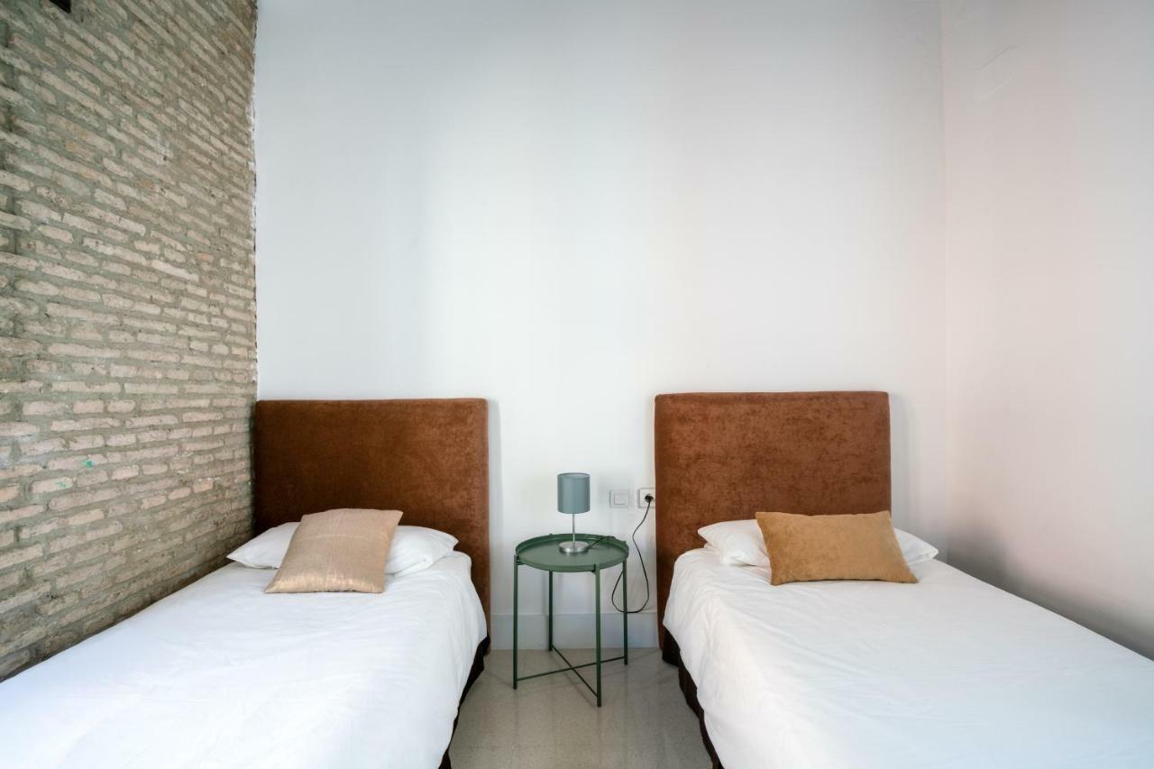 RR Apartamentos Arrayan 23 Sevilla Exterior foto